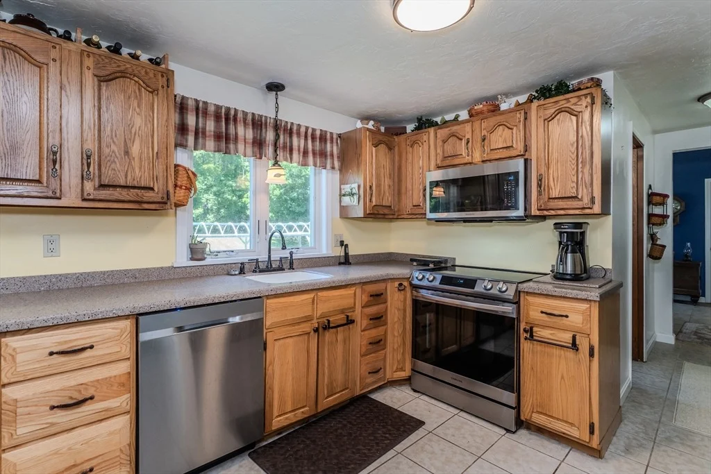 Photo of 446 Wheelwright Rd