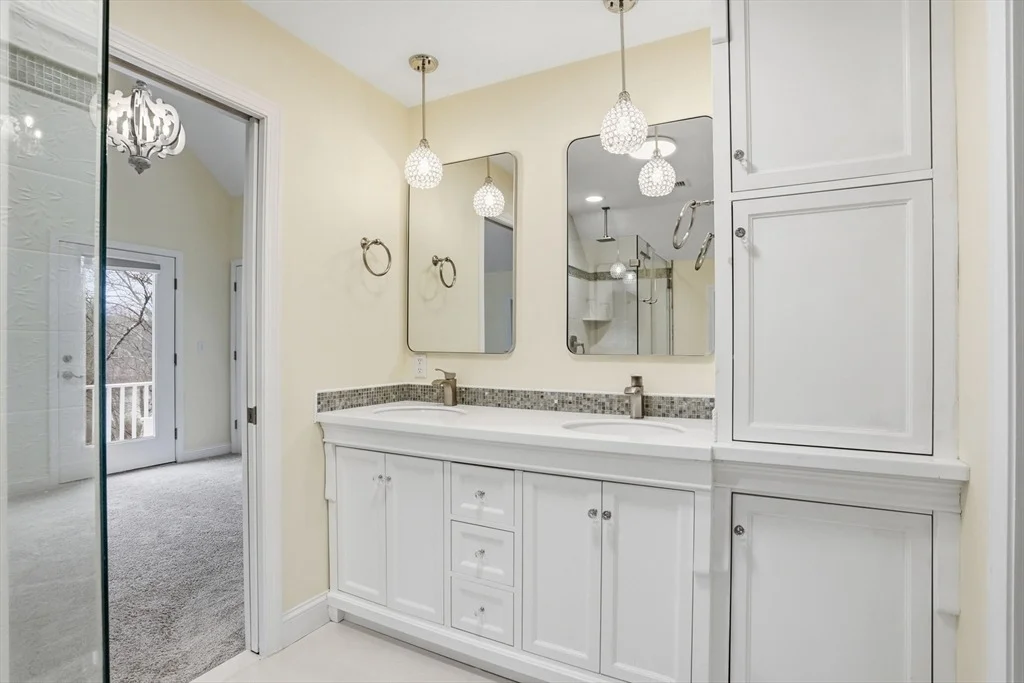 Photo of 284 Whiley Rd