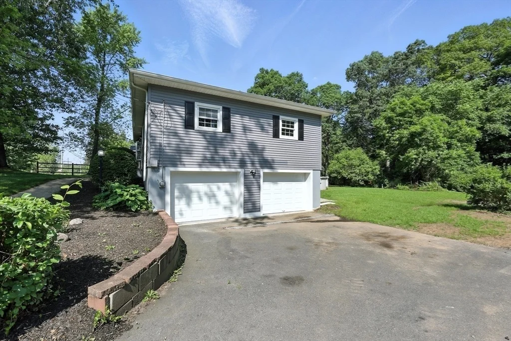 Photo of 908 Tinkham Road