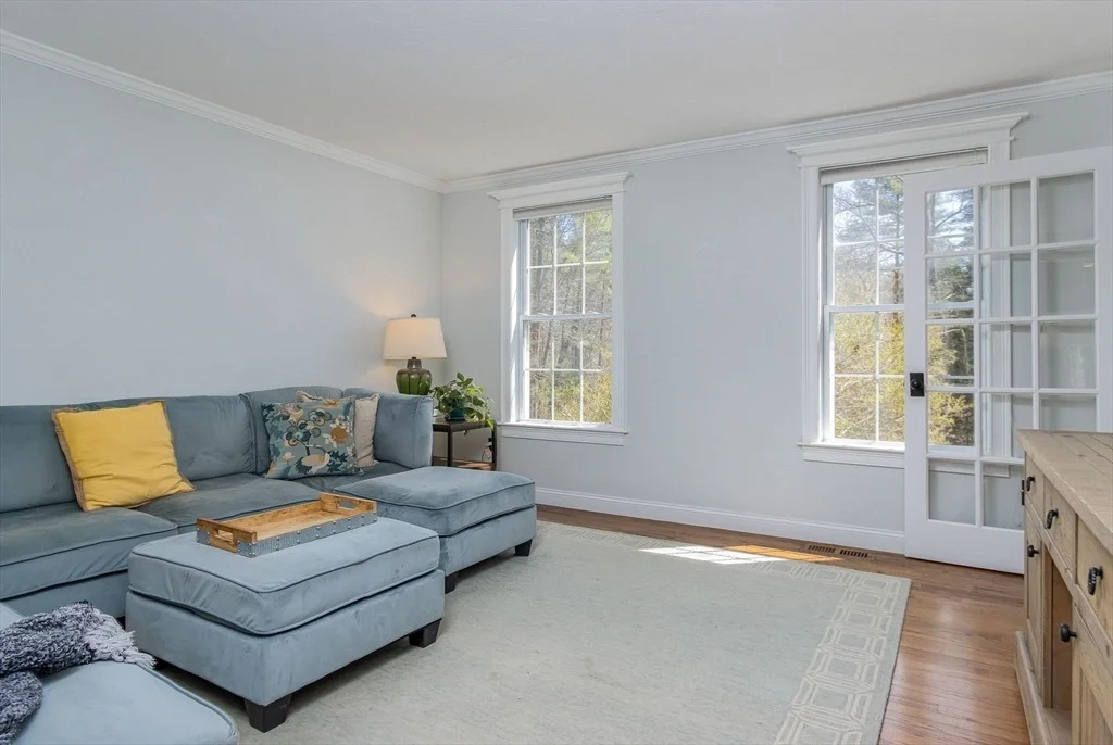 Photo of 515 Old Dunstable Rd