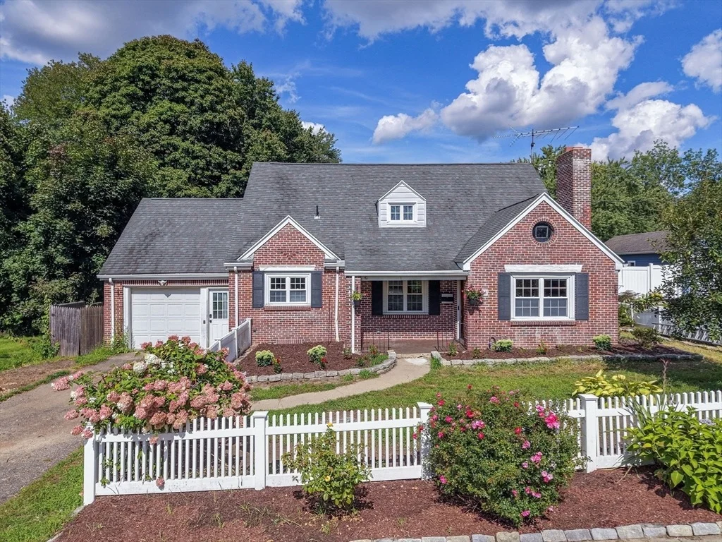 Photo of 115 Saint James Ave