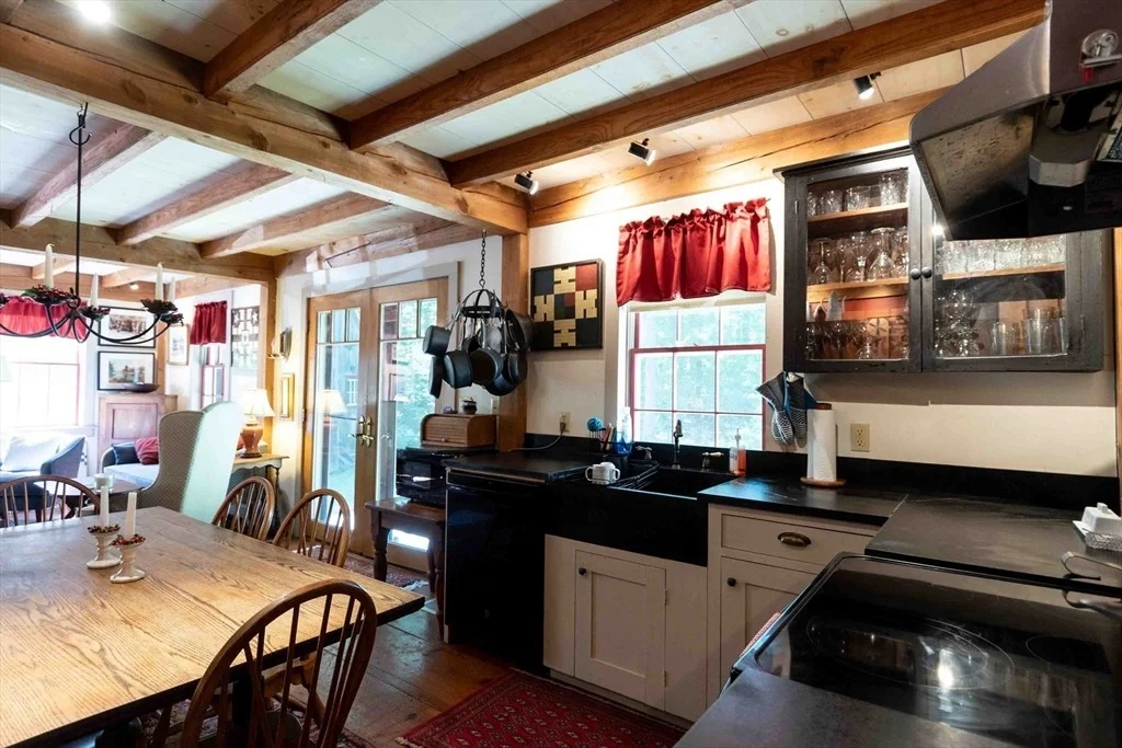 Photo of 80 Lyman Rd