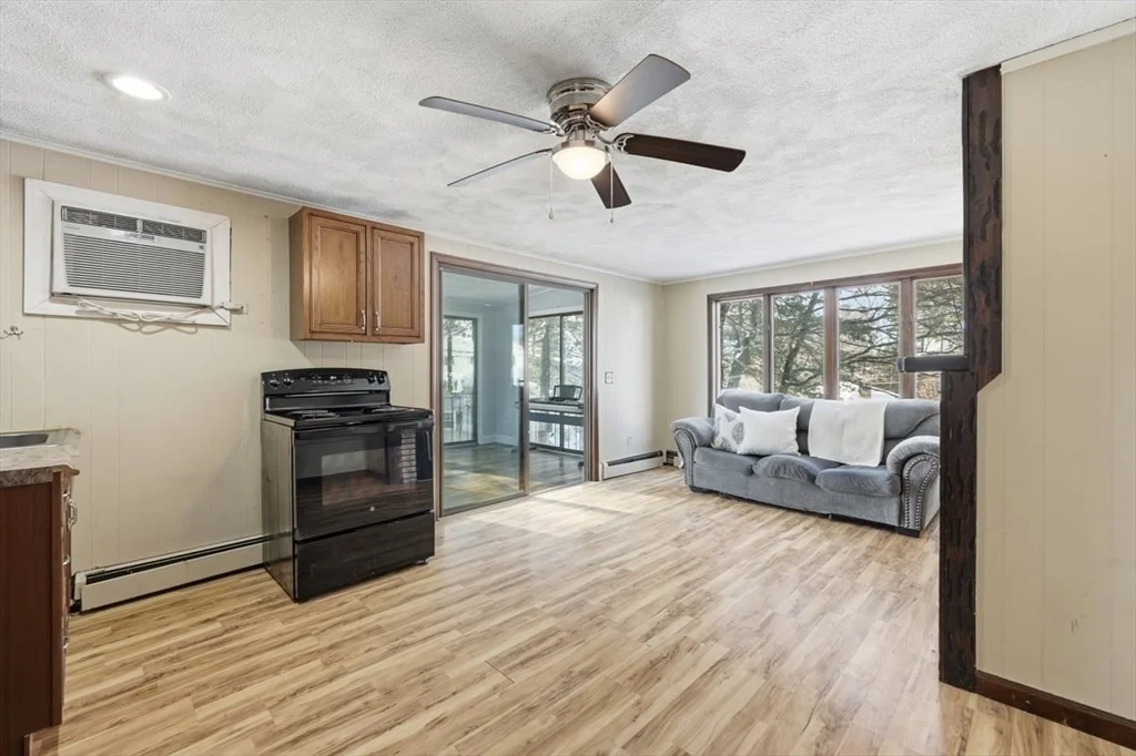 Photo of 276 Pond Street
