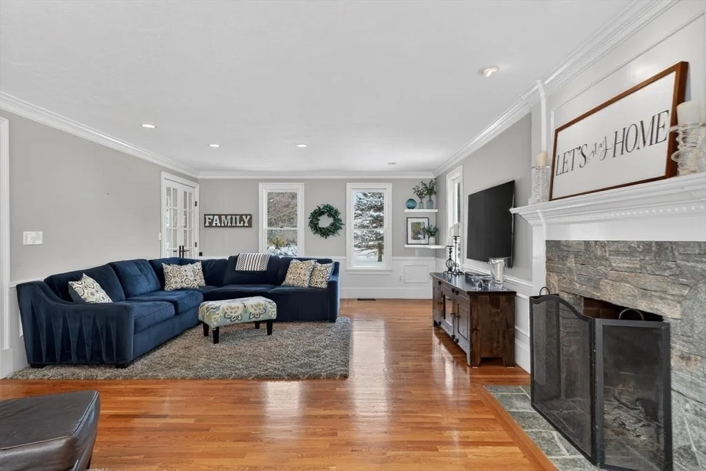 Photo of 26 Treetop Cir