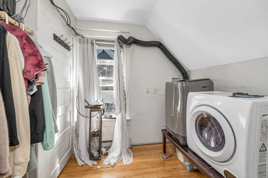 Photo of 2 Lakeview Ave