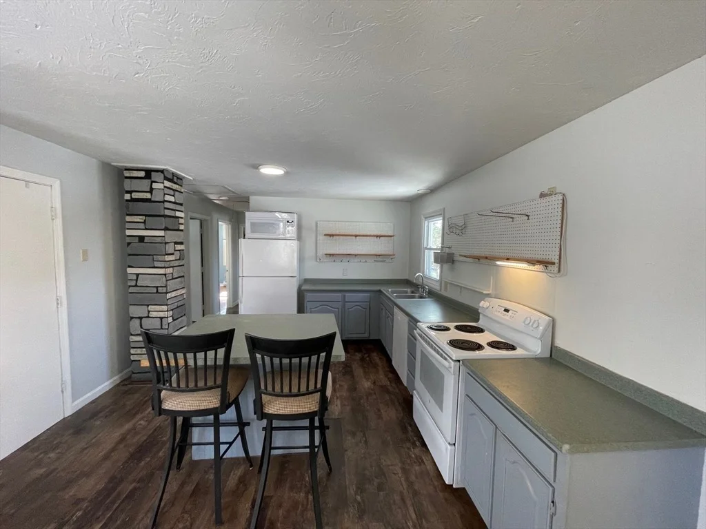 Photo of 35 Ellis Rd