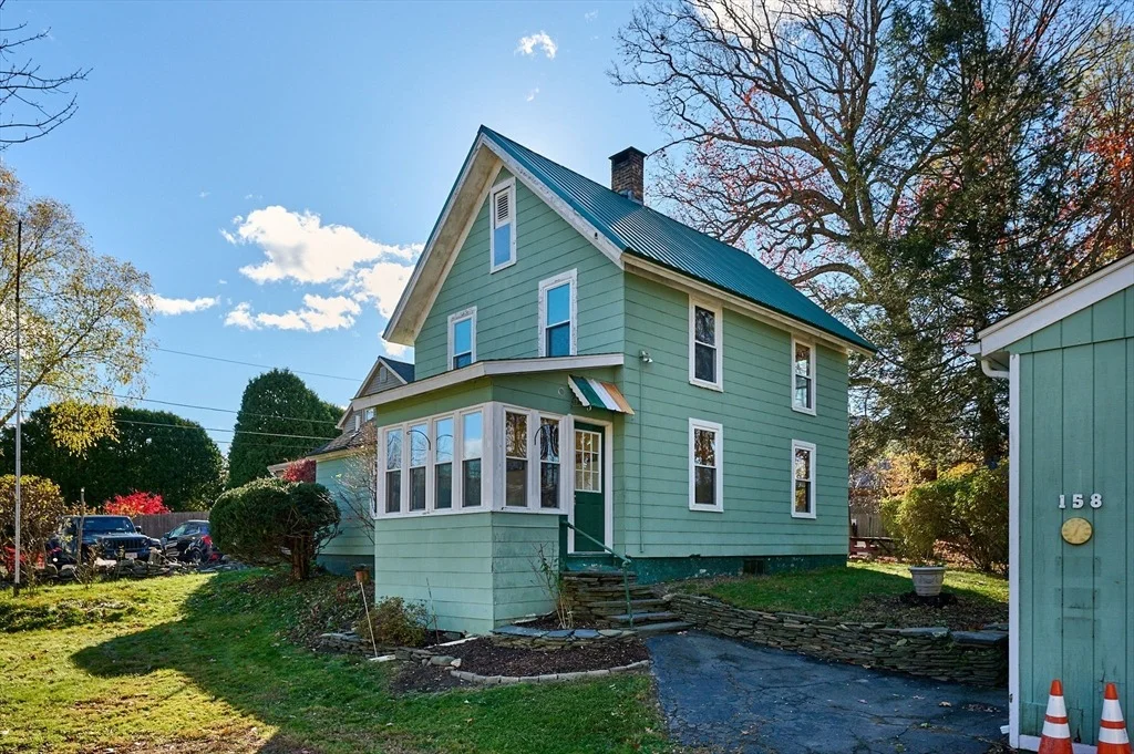 Photo of 158 Main St