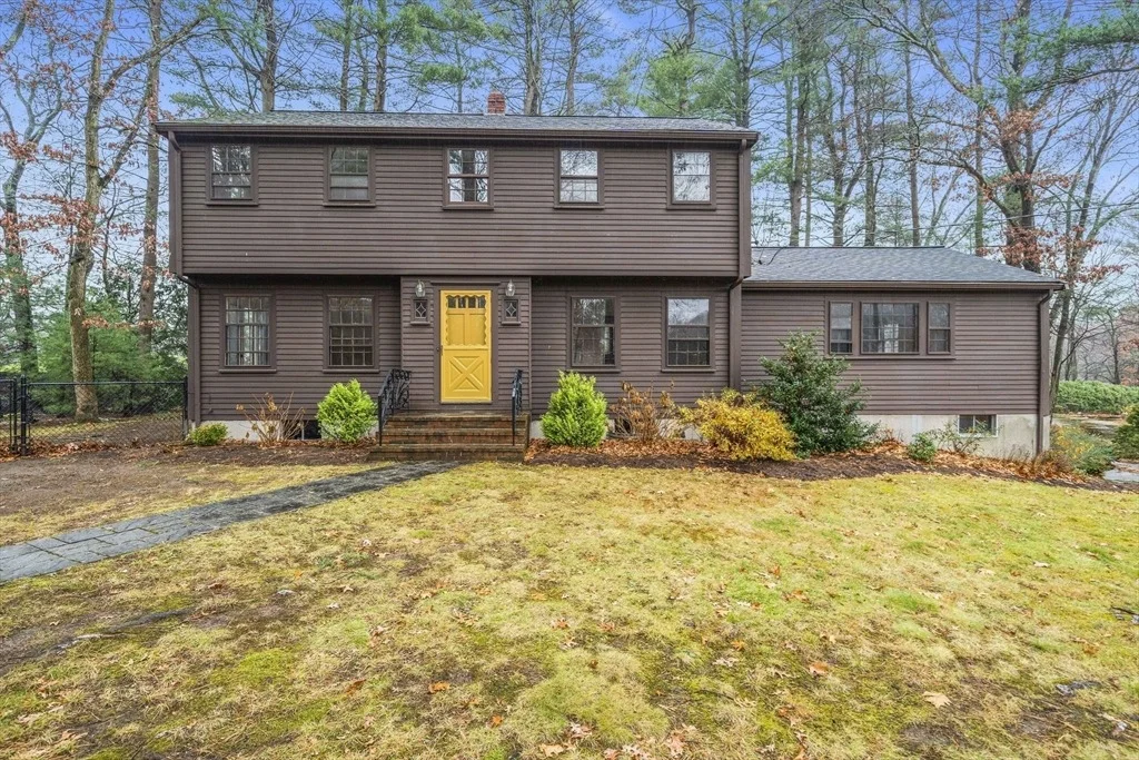 Photo of 7 Surrey Ln