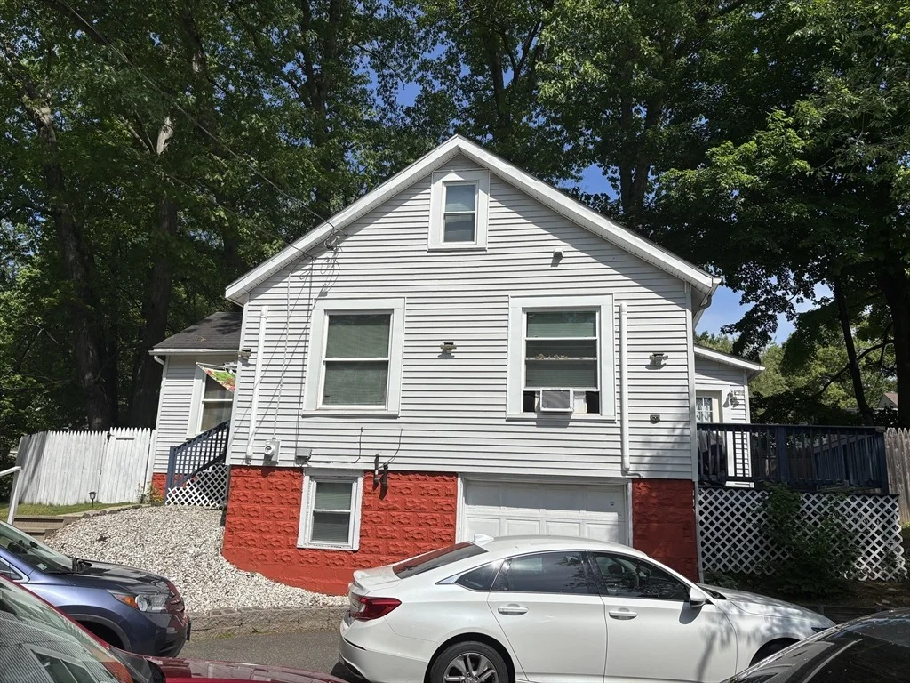 Photo of 139 Tiffany St