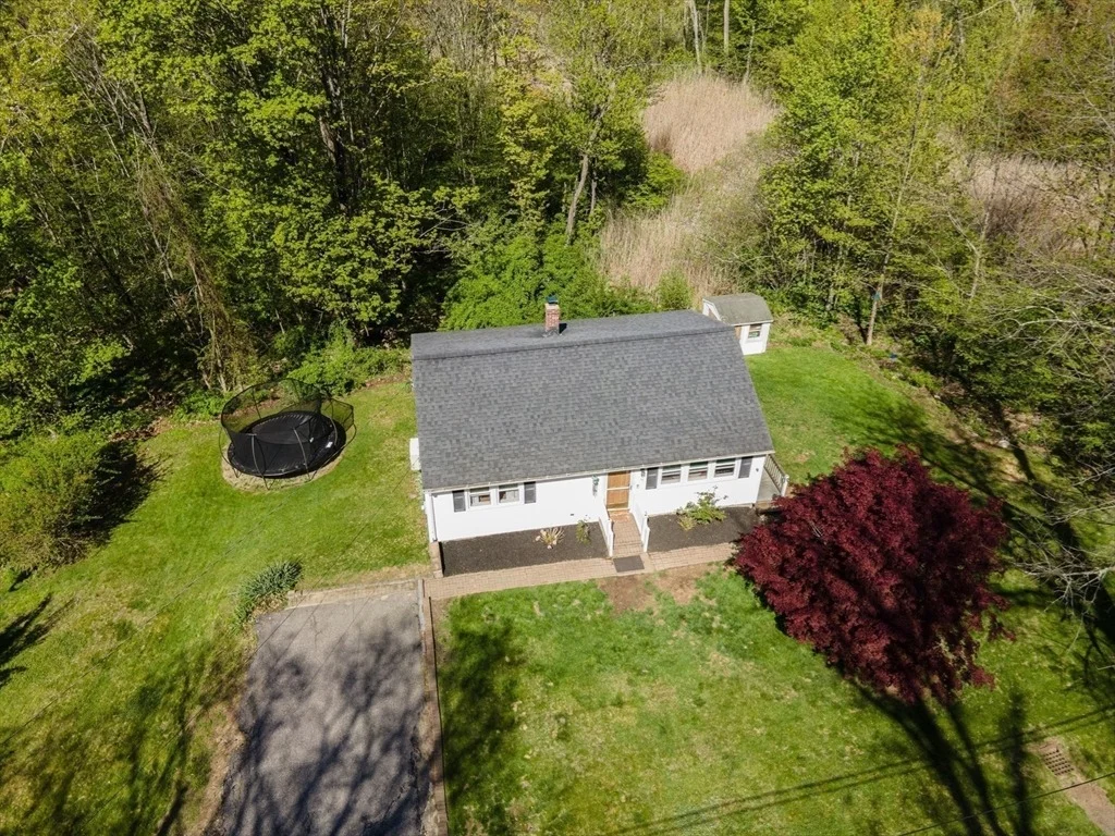 Photo of 75 Fairview Park Rd