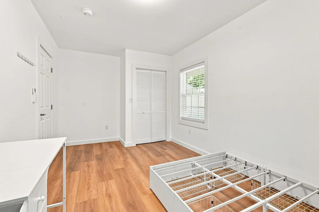 Photo of 204 River Dr