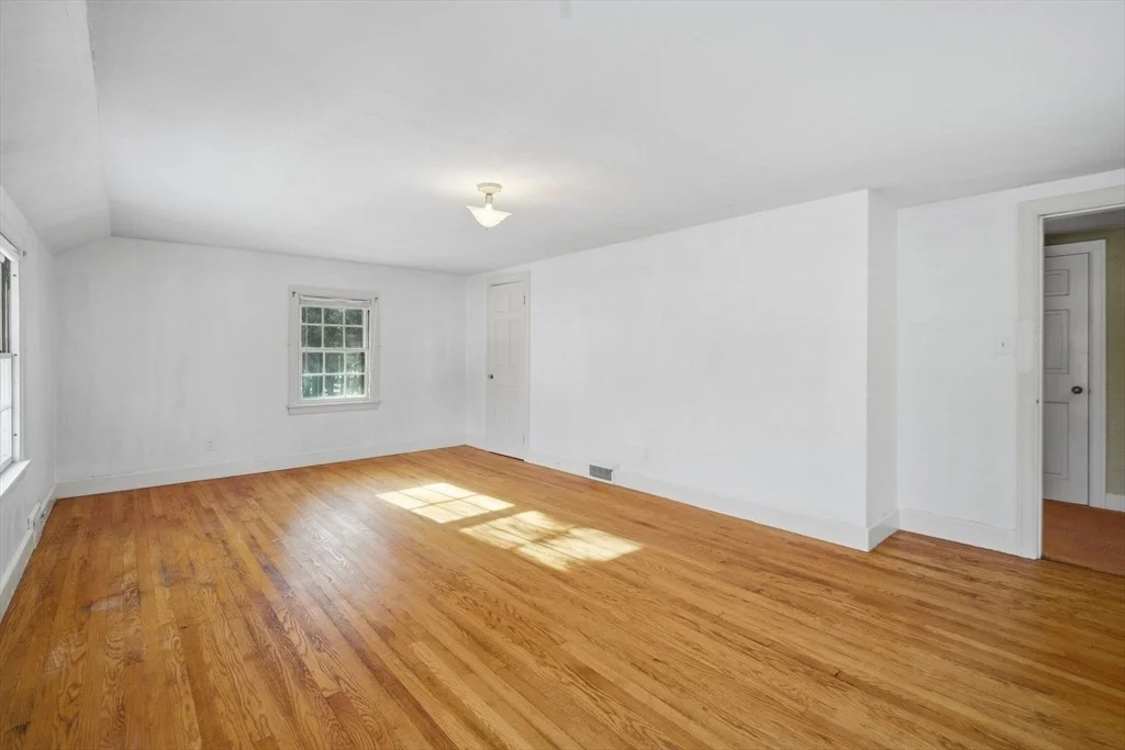 Photo of 46 Puritan Cir
