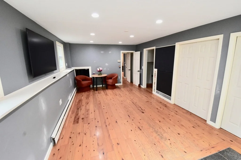 Photo of 2 Clare Cir.