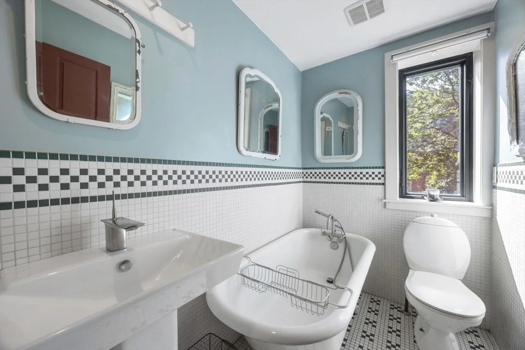 Photo of 212 Third Street