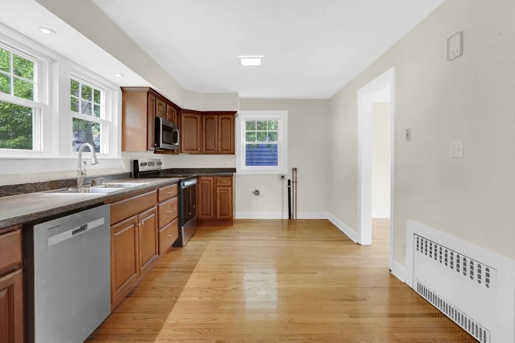 Photo of 82 Biltmore St