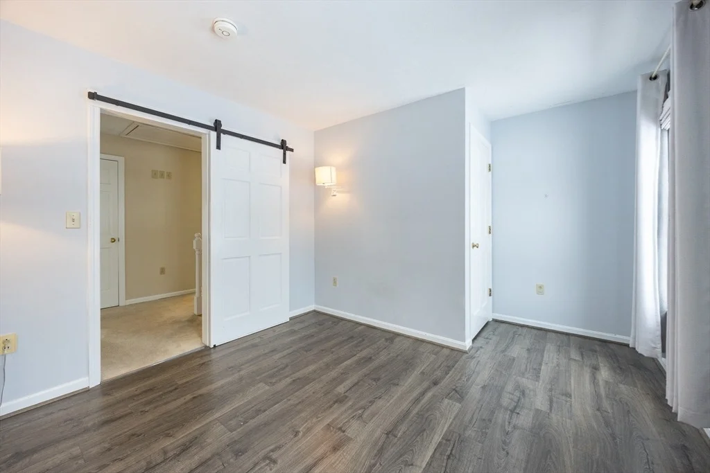 Photo of 7 Lone Oak Circle