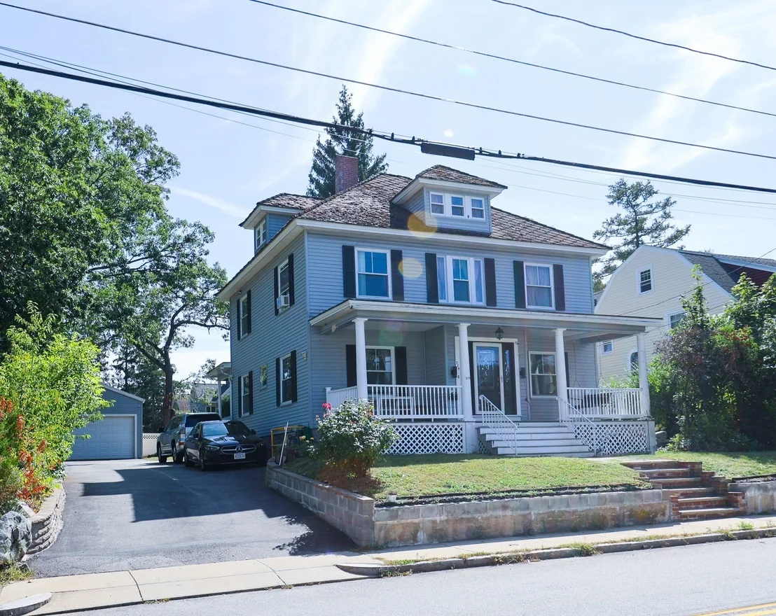 Photo of 374 Pine St