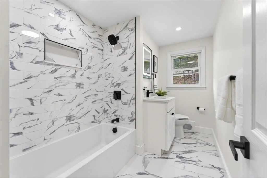 Photo of 6 Sunset Dr