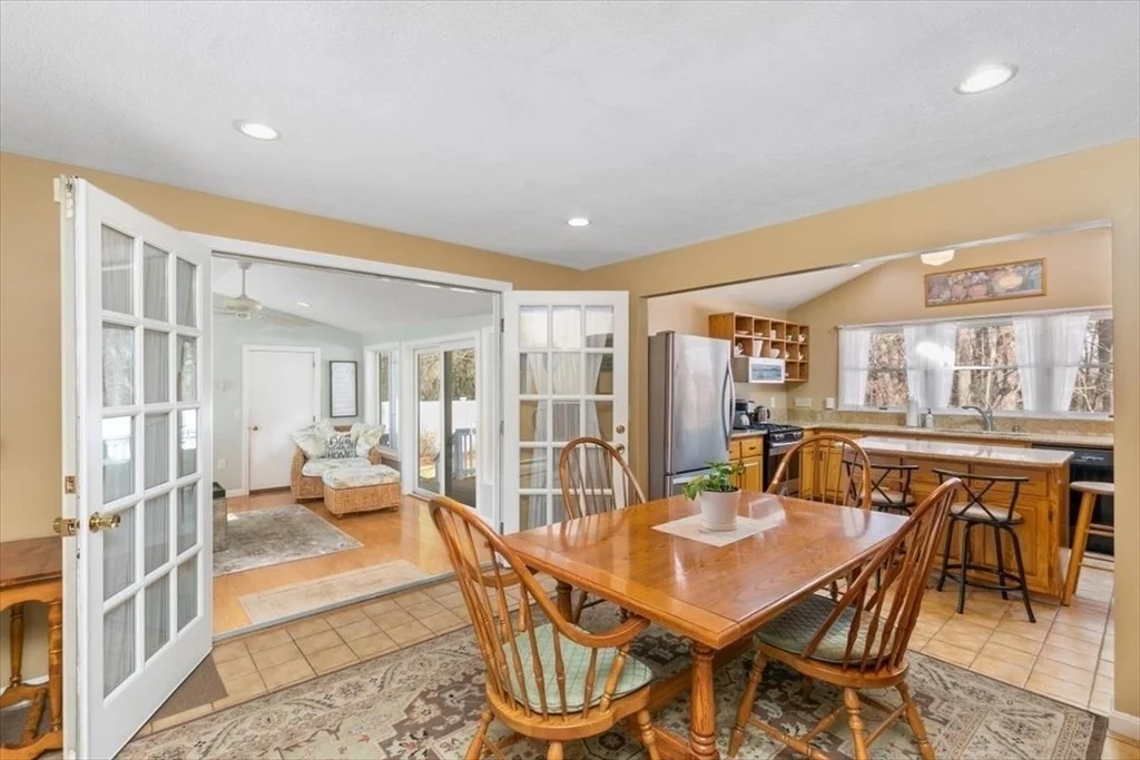 Photo of 58 Oakcrest Circle