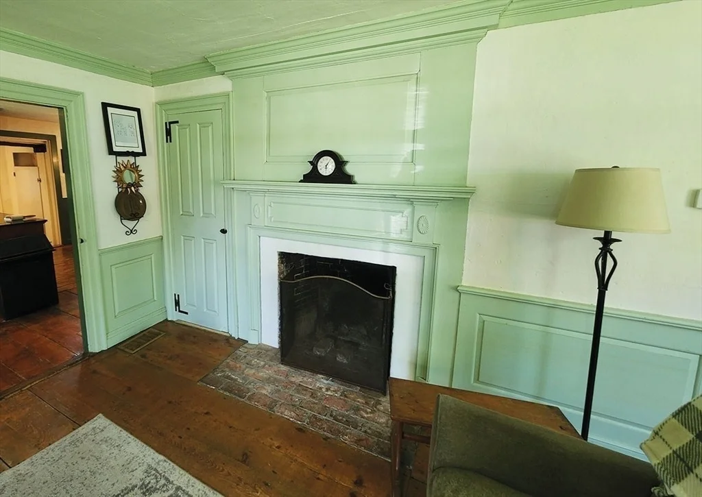 Photo of 164 Worcester Rd