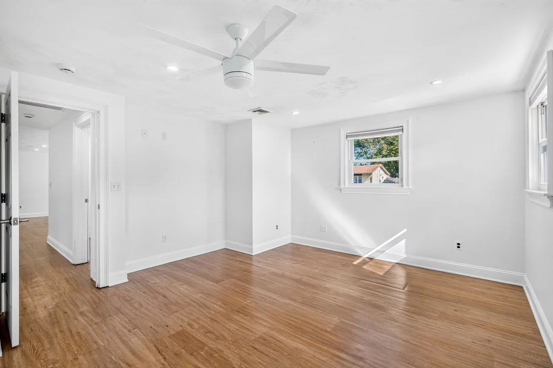 Photo of 15 Roger Rd
