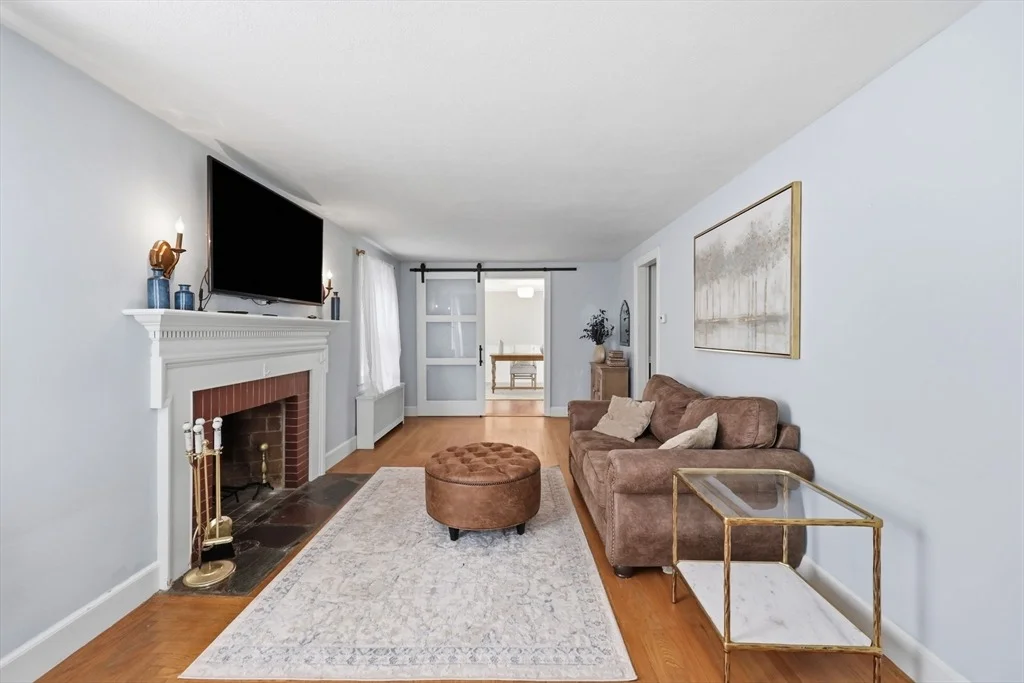 Photo of 250 Gillette Ave