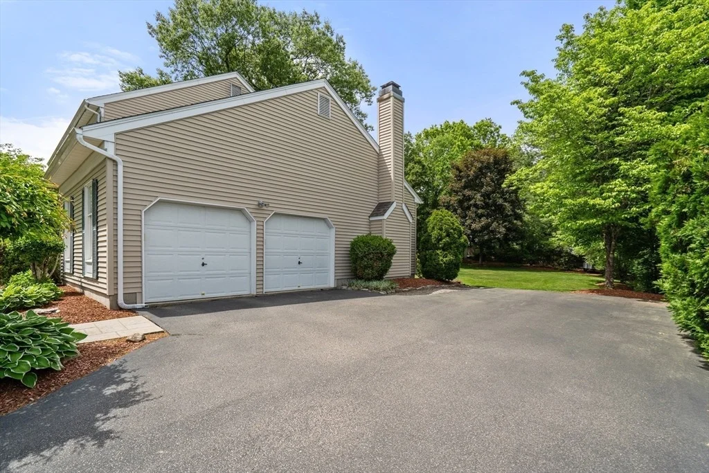Photo of 15 Winthrop Dr.