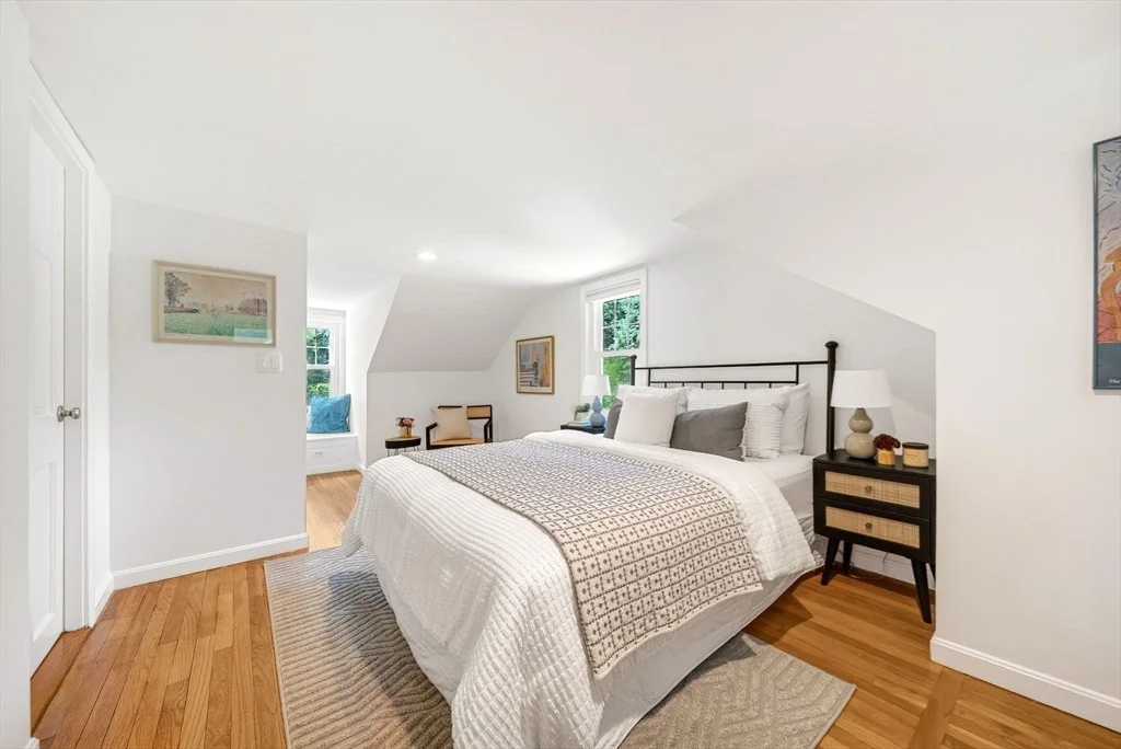 Photo of 9 Stonebridge Rd