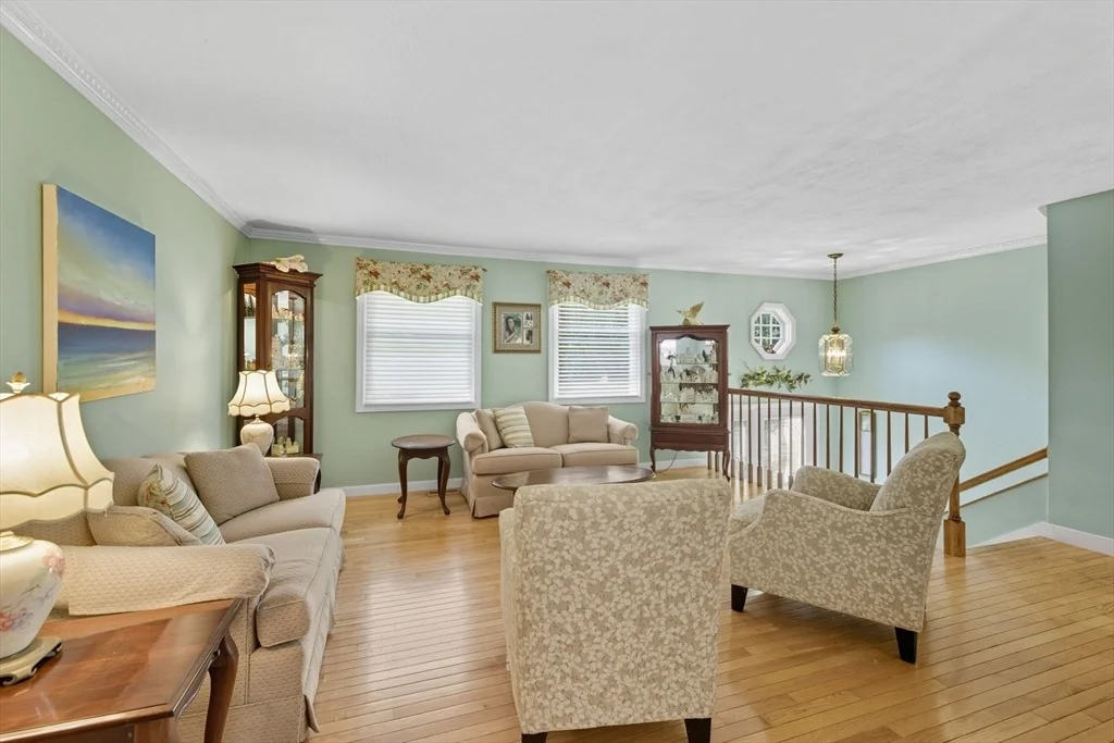 Photo of 3 Cushing Ln