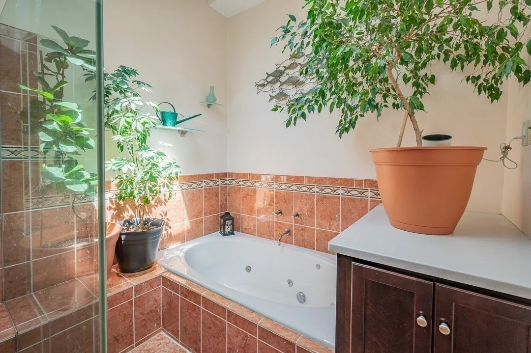 Photo of 558 Spring St