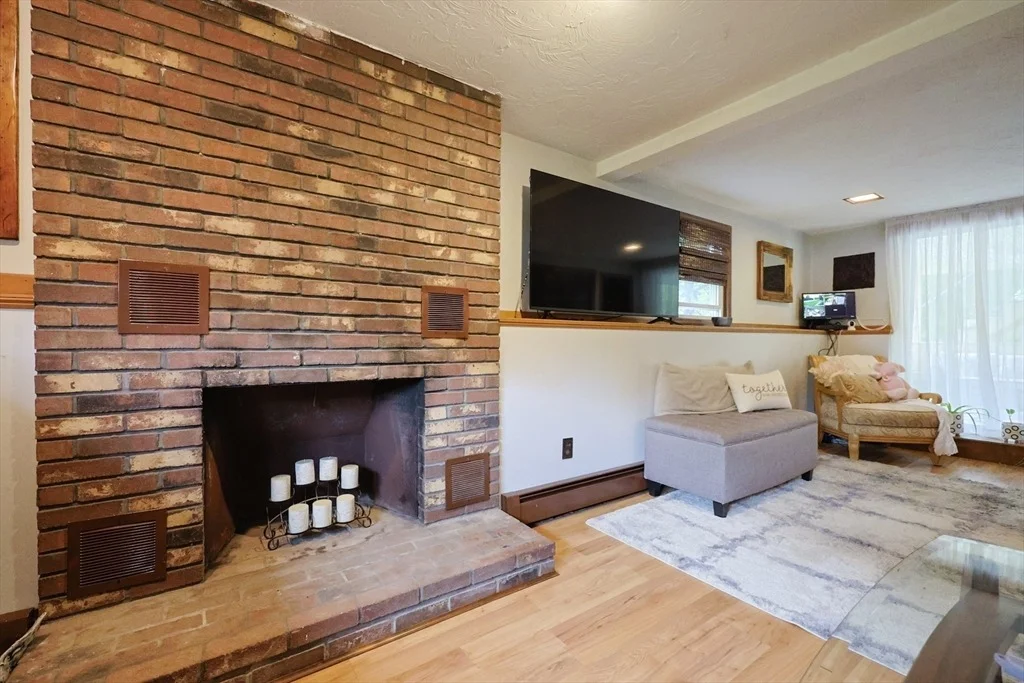 Photo of 7 Sara Dr