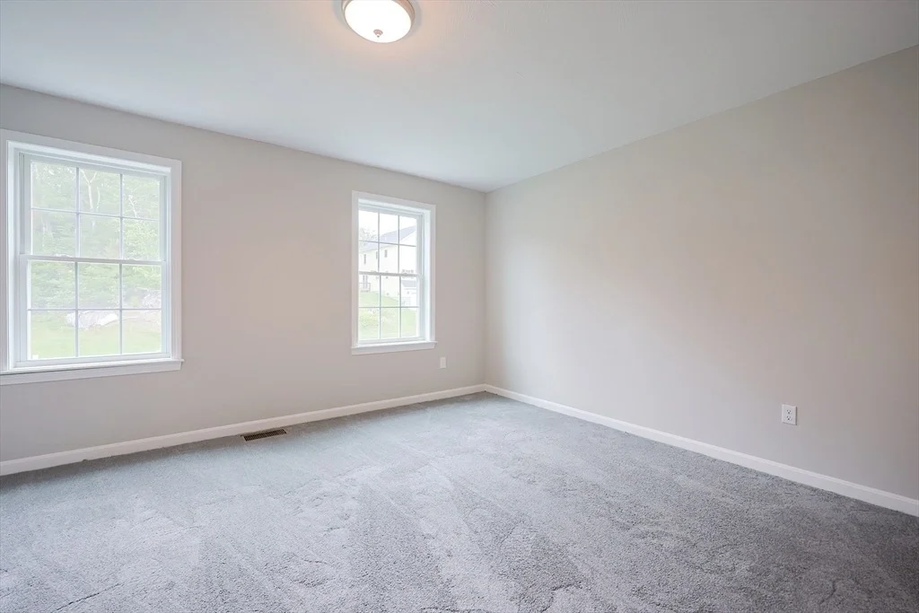 Photo of 12 Oriole Dr