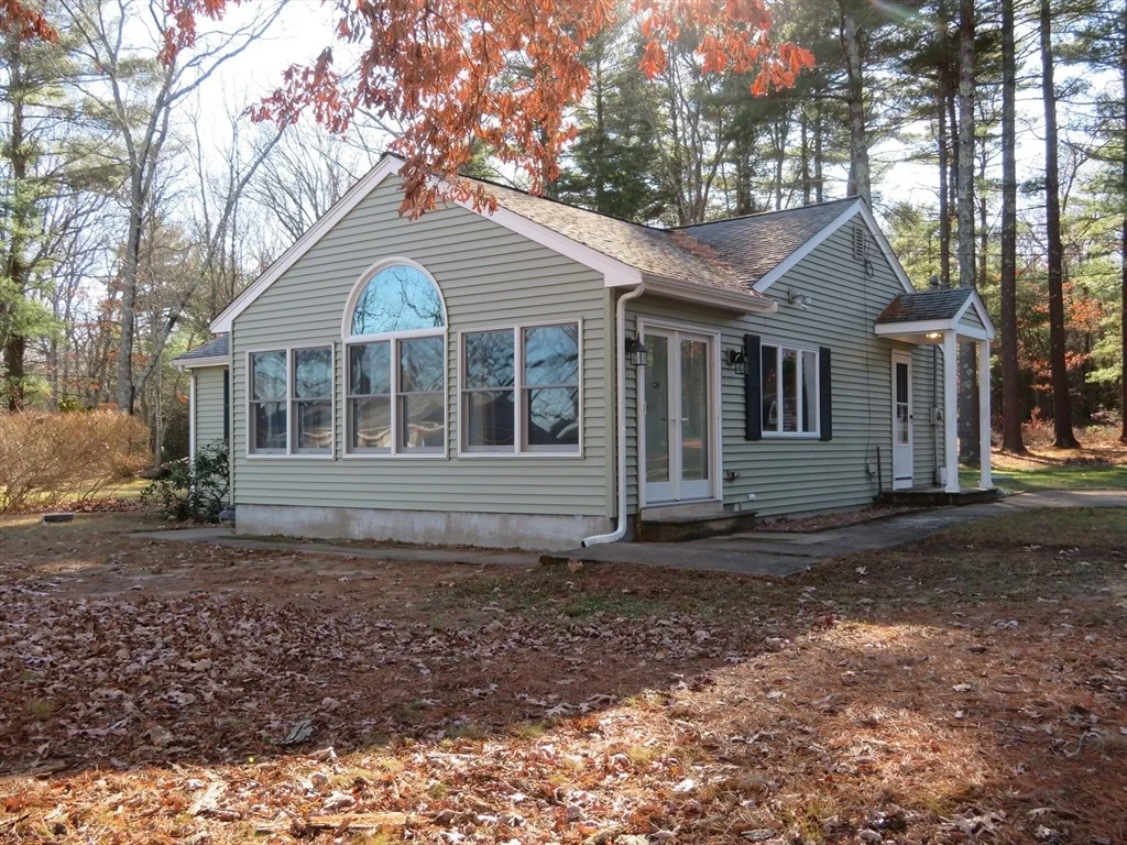 Photo of 103 King Philip Rd