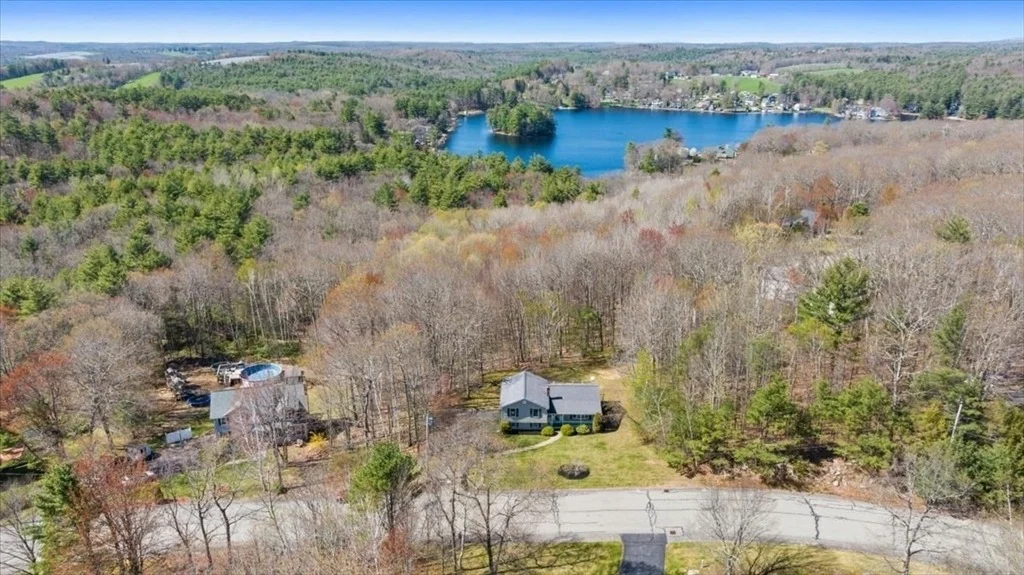 Photo of 25 Collier Cir
