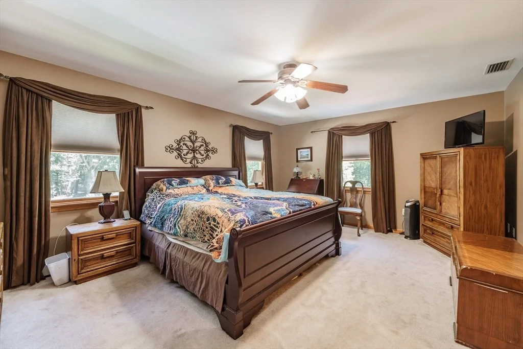 Photo of 128 Skyline Dr