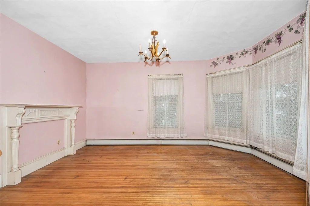 Photo of 82 Lincoln Ave