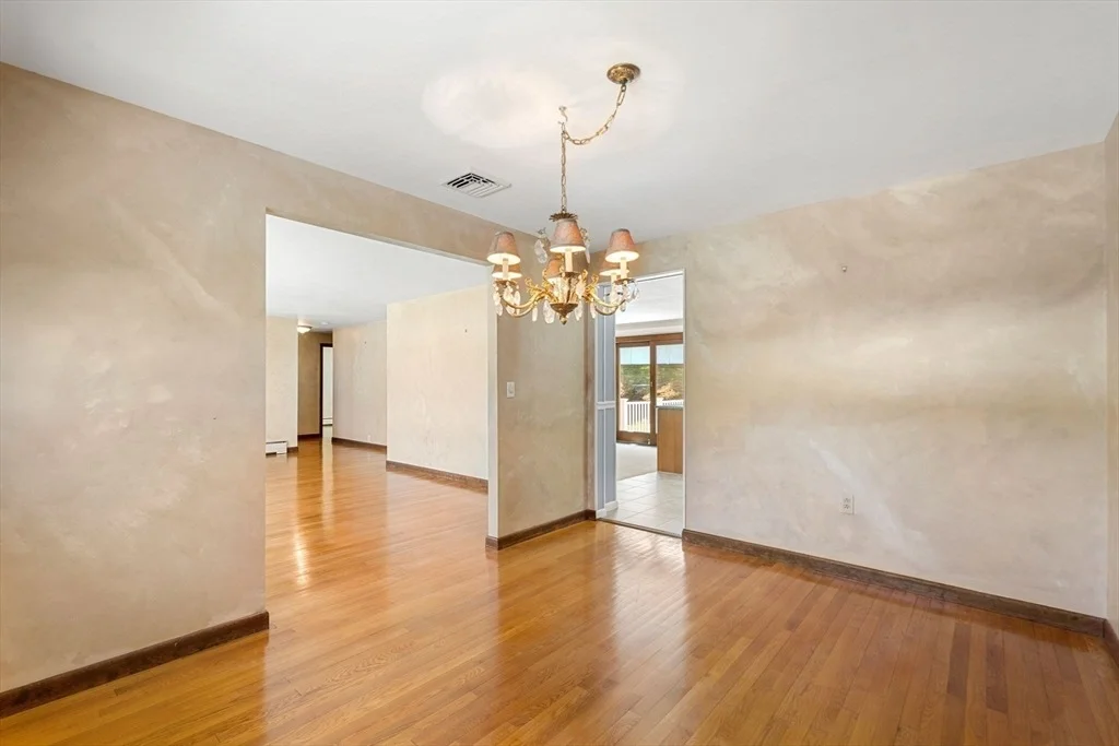 Photo of 105 Starr Ave