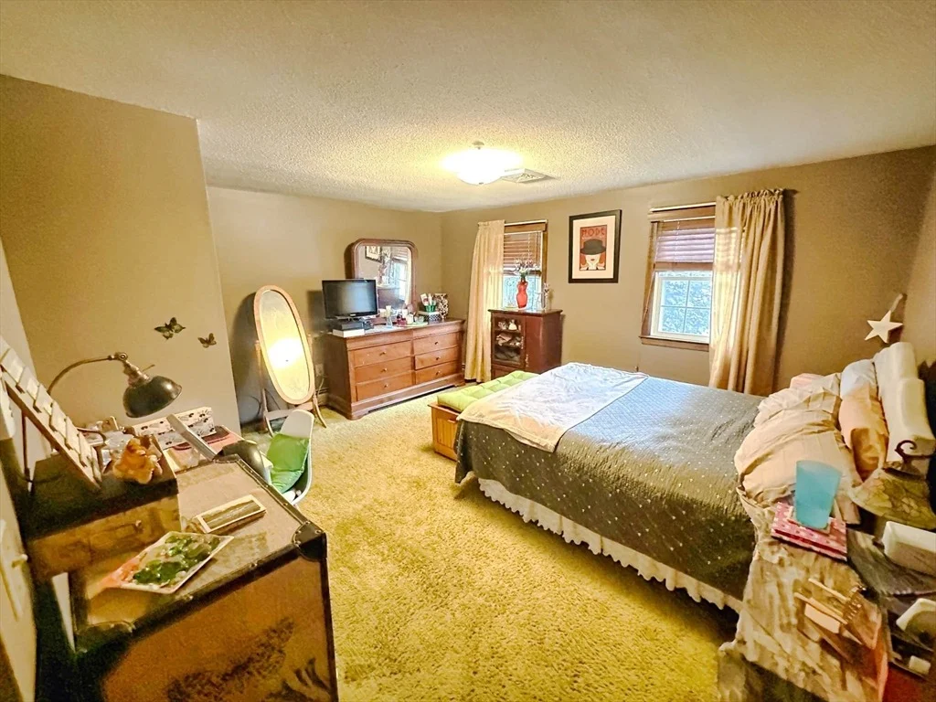 Photo of 35 Sevoian Dr
