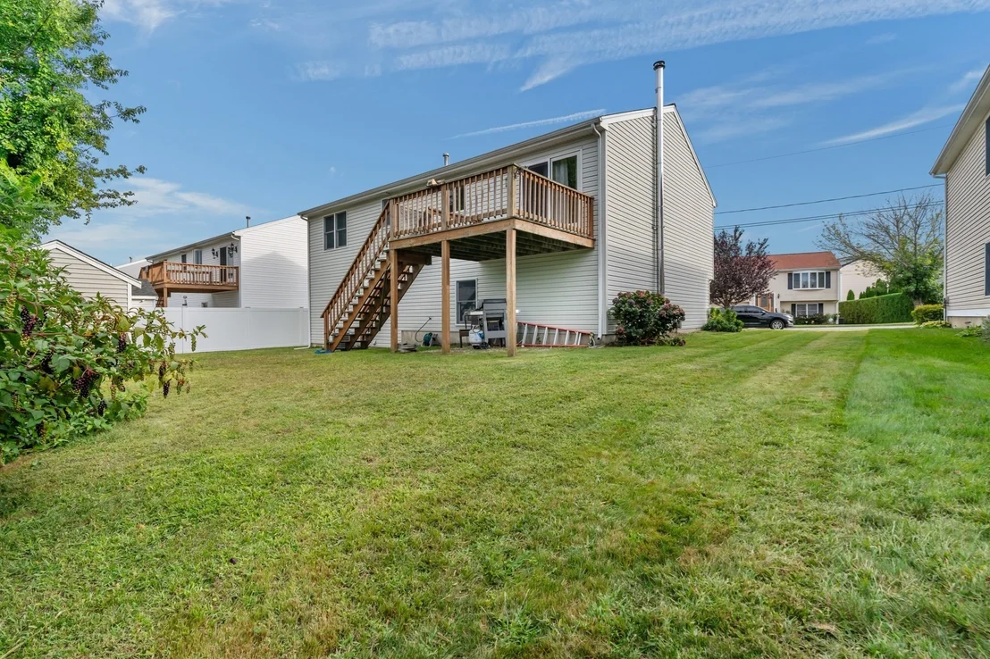 Photo of 52 Family Dr