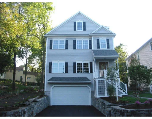 Photo of 49 Grapevine Ave