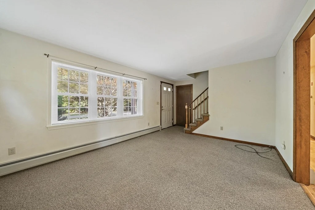 Photo of 20 Biscayne Dr