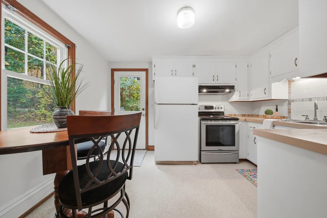 Photo of 401 Longley Rd