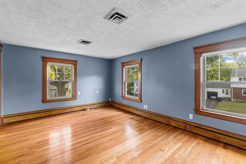 Photo of 11 Robertson Rd