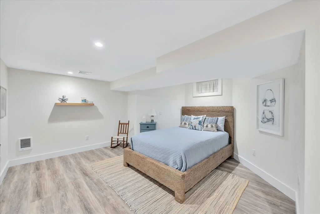 Photo of 72 Highwood Way