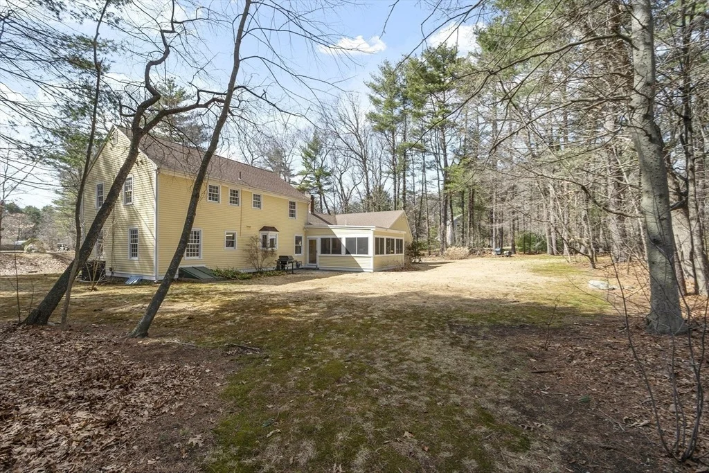 Photo of 1 Carlton Dr