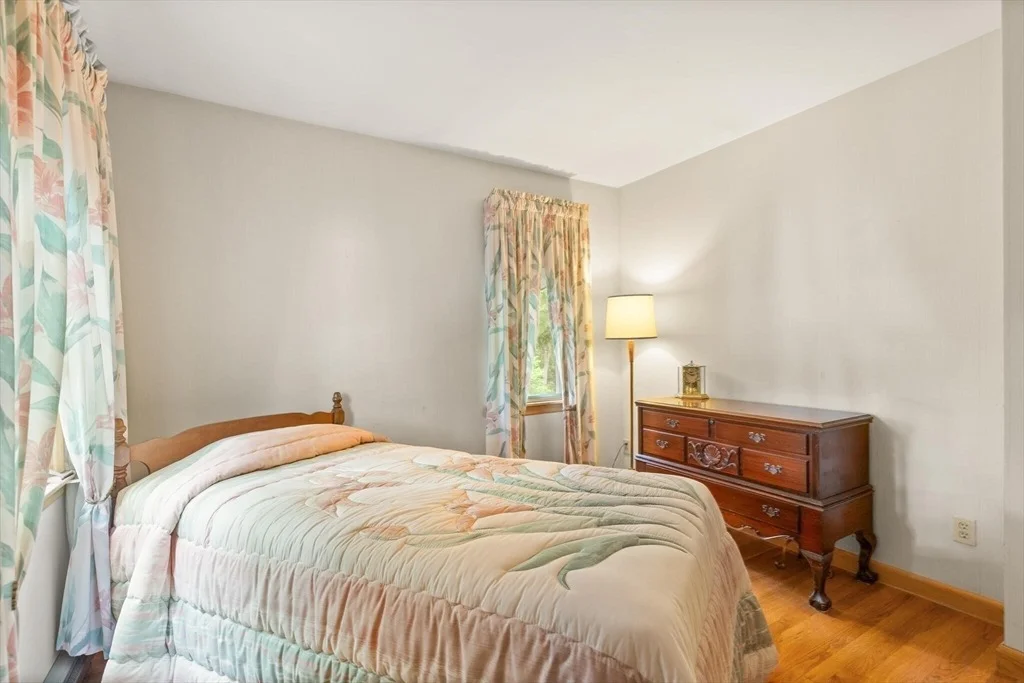 Photo of 27 Juniper St