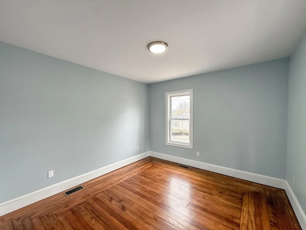 Photo of 463 Central St