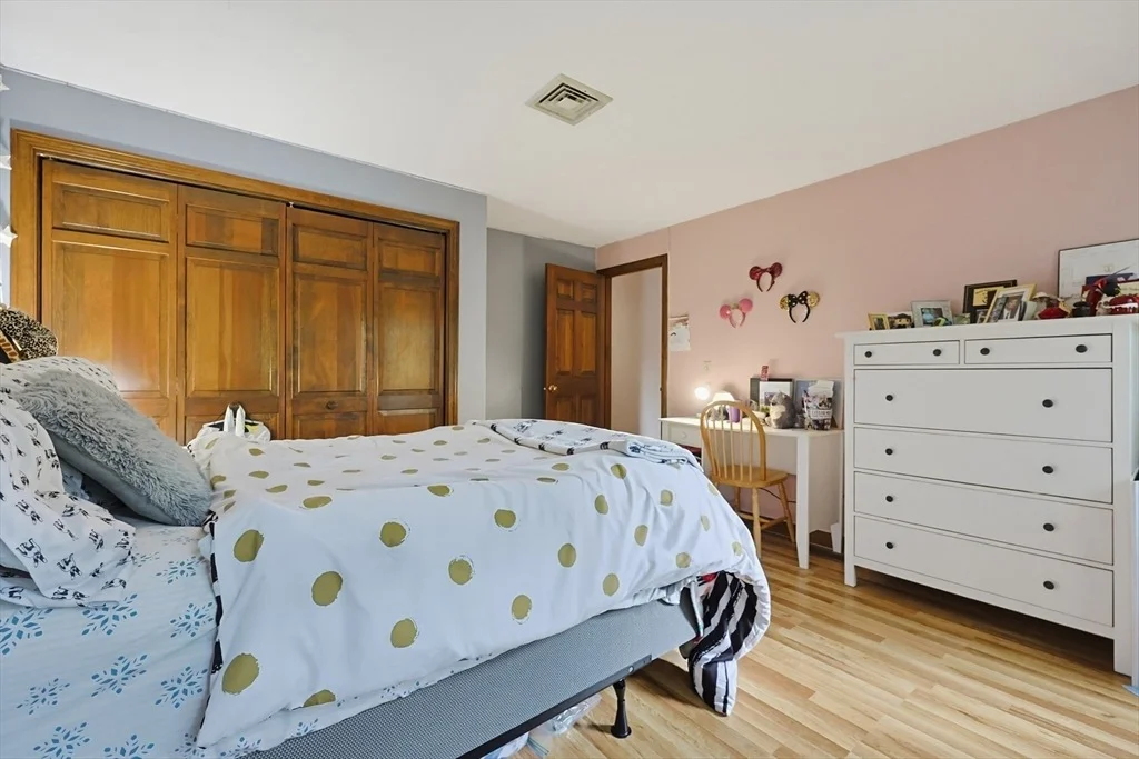 Photo of 60 Forest View Dr
