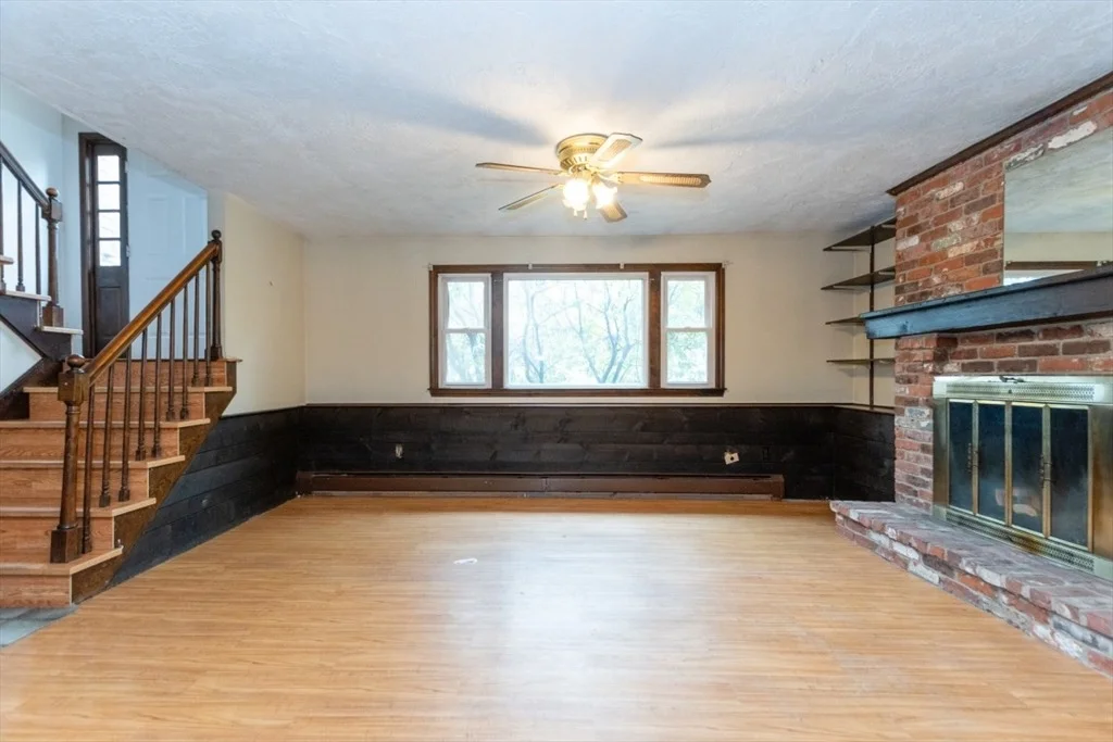 Photo of 49 Benton Circle