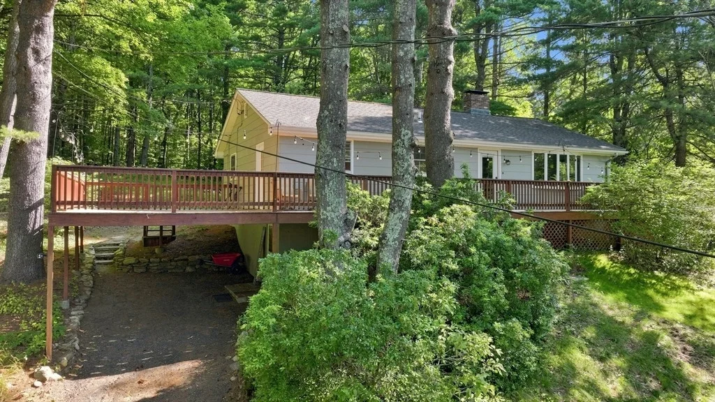 Photo of 93 Leno Rd